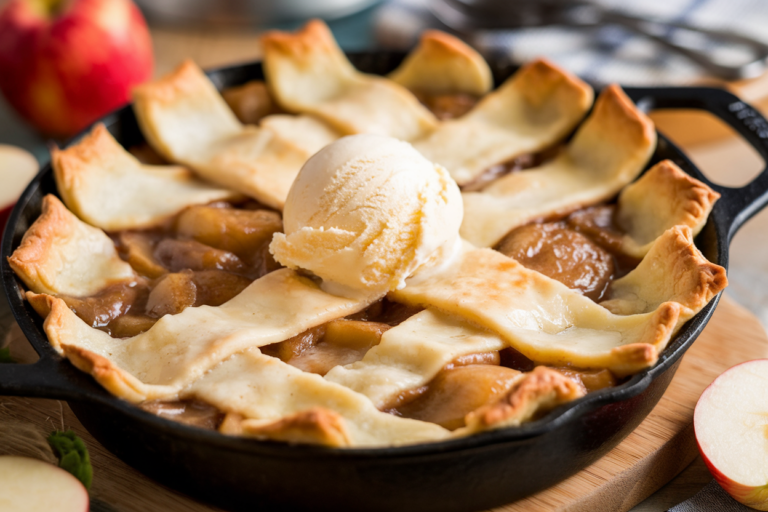 Skillet Apple Cobbler: The Dessert That’ll Steal Your Heart (And Your Leftovers)
